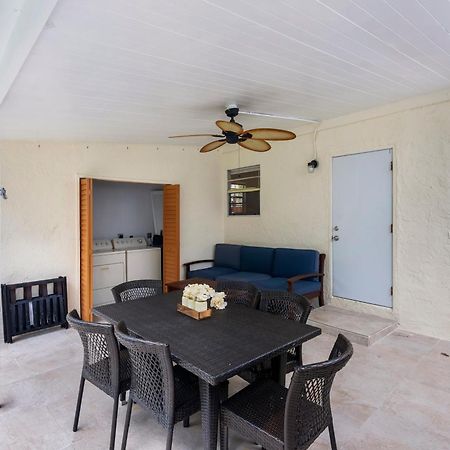 Chic Downtown Vacation Home And Guest Home West Palm Beach Bagian luar foto