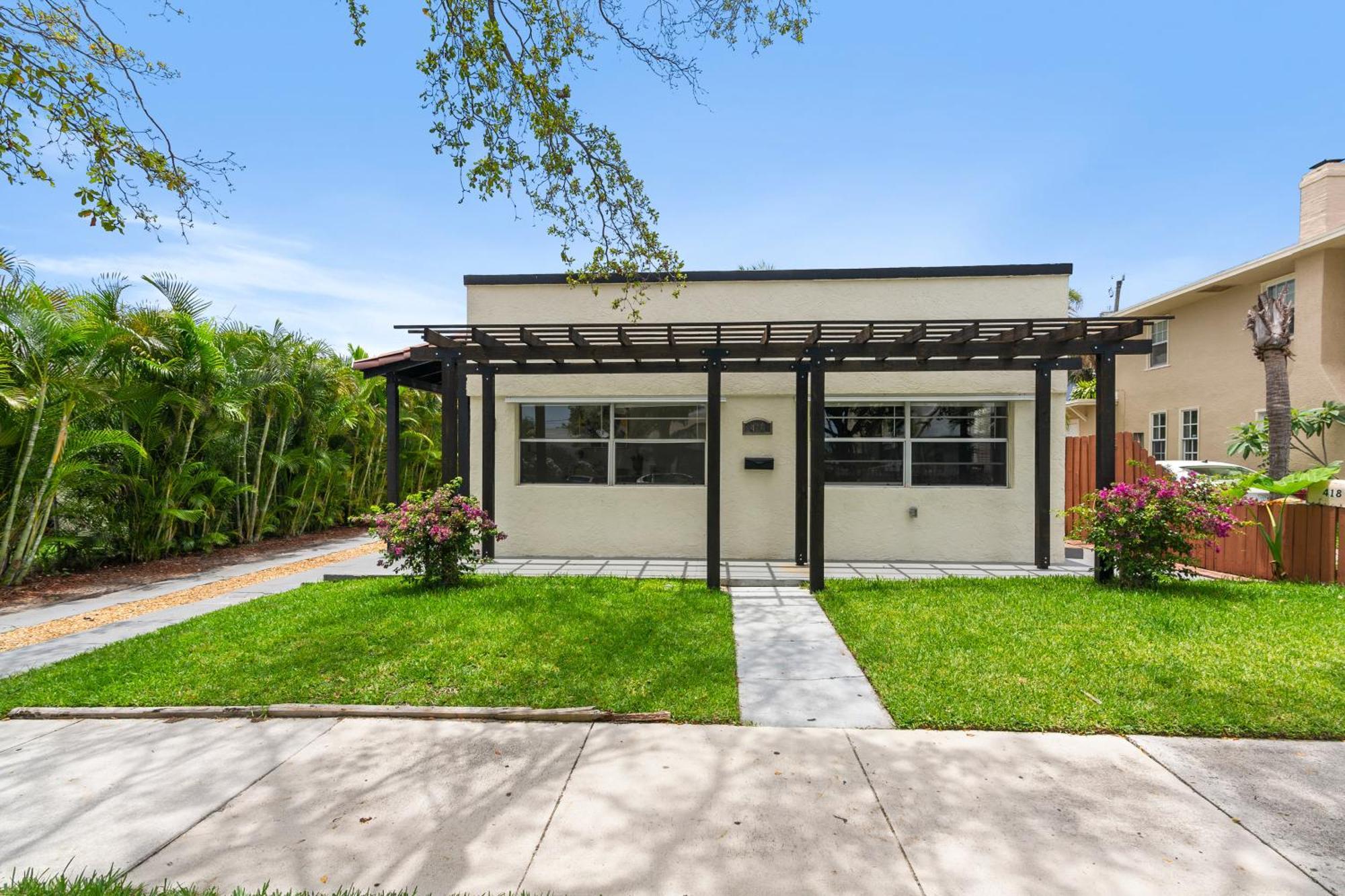 Chic Downtown Vacation Home And Guest Home West Palm Beach Bagian luar foto