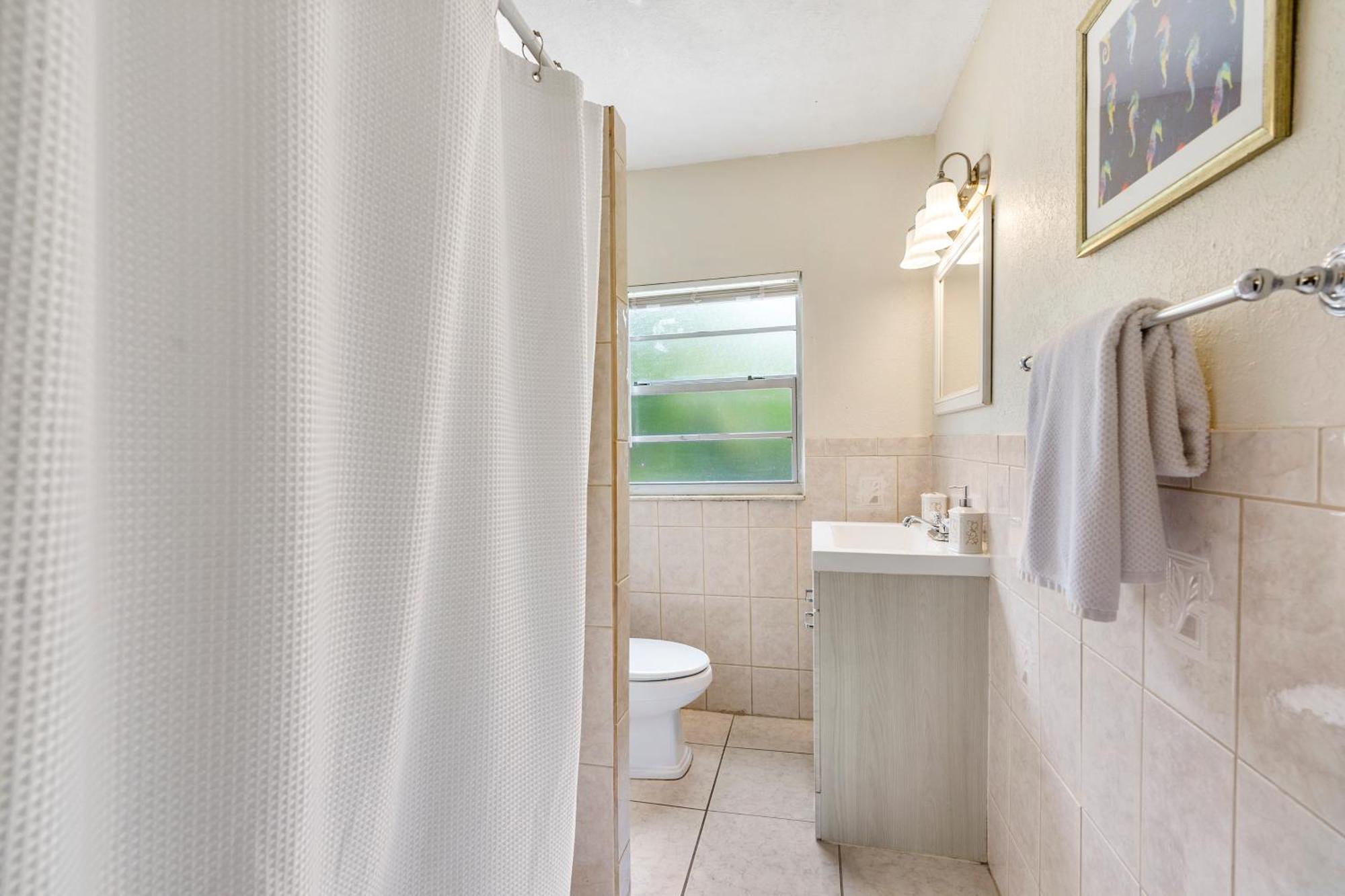 Chic Downtown Vacation Home And Guest Home West Palm Beach Bagian luar foto