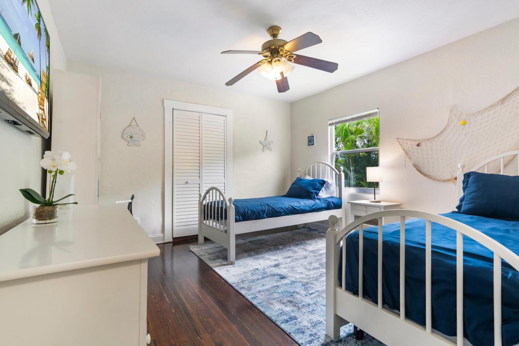 Chic Downtown Vacation Home And Guest Home West Palm Beach Bagian luar foto