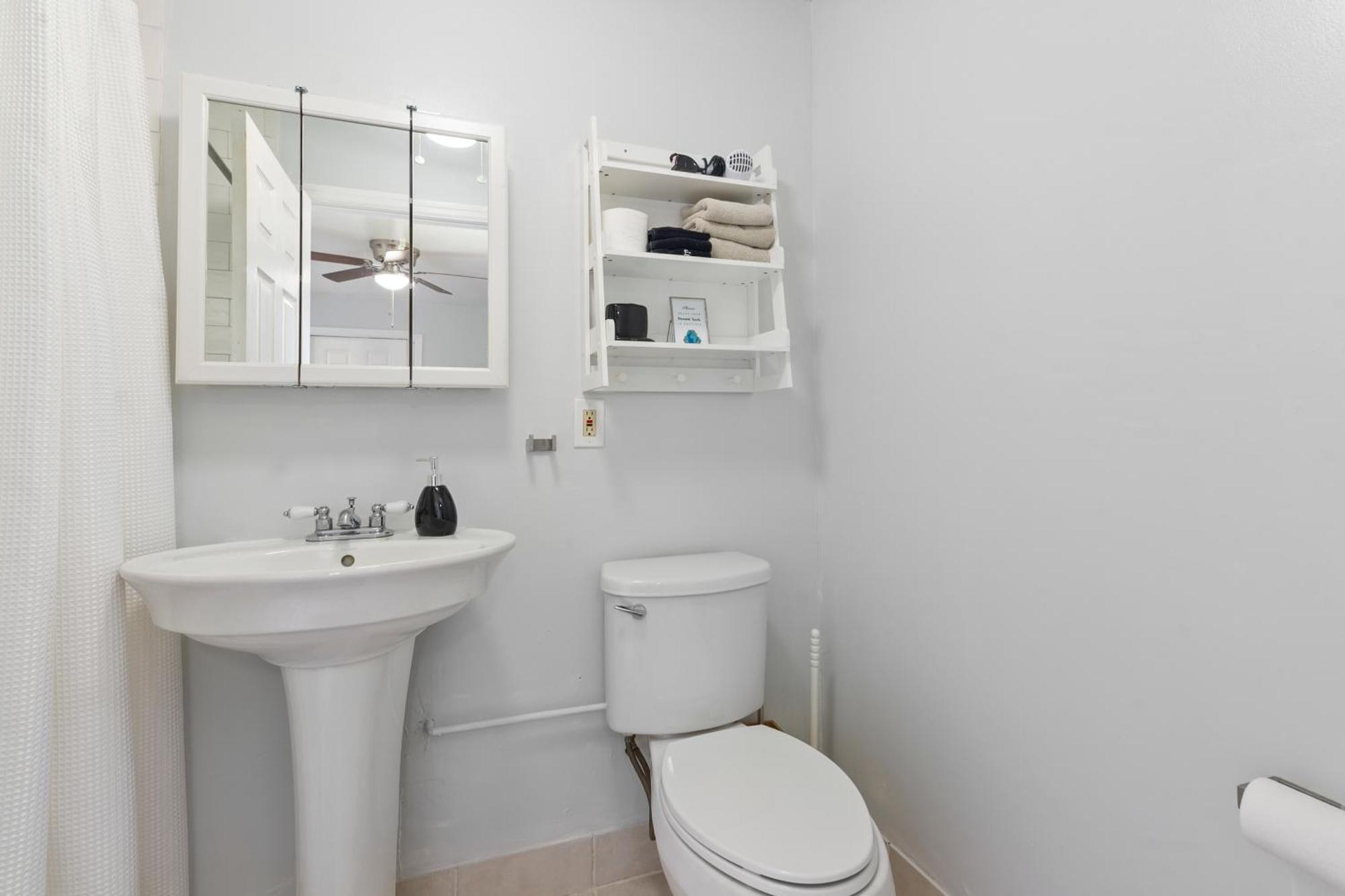 Chic Downtown Vacation Home And Guest Home West Palm Beach Bagian luar foto